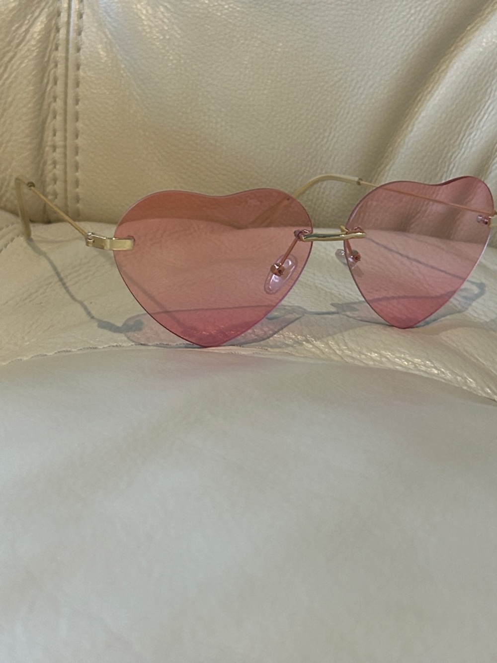 Gold Frame Pink Heart Sunglasses - Women's Fashion Accessory